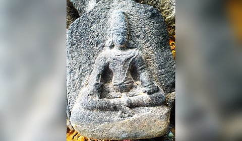 Pandithagallu" - Ancient 10th and 11th century rock idols found near Krishna River in Patigadda village in Wanaparthy district