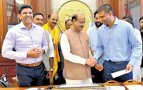 A delegation of TDP leaders, led by Union Minister Pemmasani Chandra Sekhar, called on Lok Sabha Speaker Om Birla on Thursday