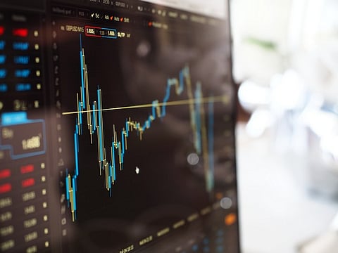 Stock trade graphics shows mixed trend on the screen