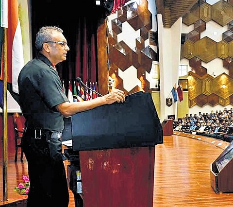 Lt Gen Virendra Vats, Commandant, DSSC