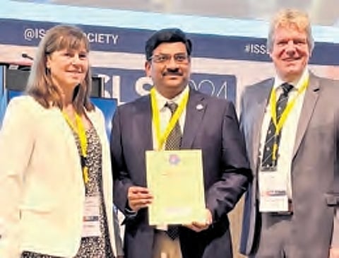 The award was presented in a grand ceremony during the 50th ISSLS annual meeting held at Milan in Italy.