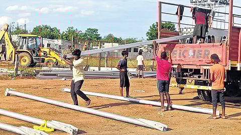 Arrangements underway for the swearing-in ceremony of TDP supremo N Chandrababu Naidu as the Chief Minister at Kesarapalli on Saturday