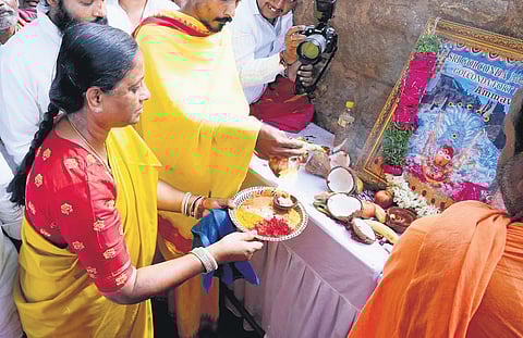 Endowments Minister Konda Surekha performs pooja at Golconda on Wednesday