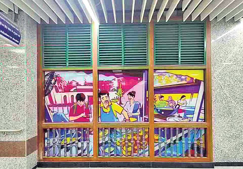 Murals inside the metro stations along the North-South corridor