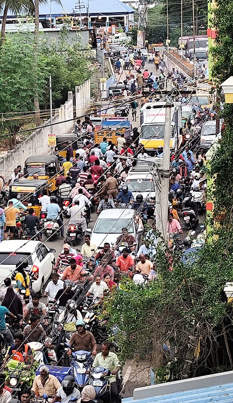 Traffic pile-up near the fish market on Kuzhumani road in Tiruchy