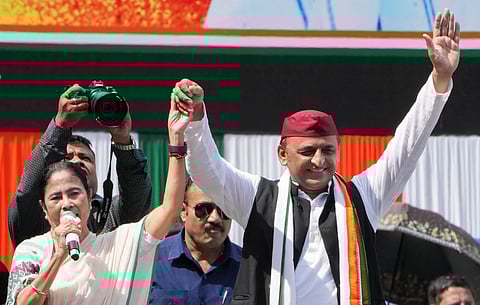 Samajwadi Party (SP) chief Akhilesh Yadav and West Bengal Chief Minister Mamata Banerjee addressing the Martyrs' Day rally of the TMC in Kolkata.