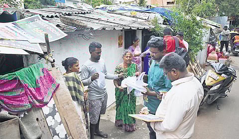 Corporation officials issued notice to people in Mannadi.