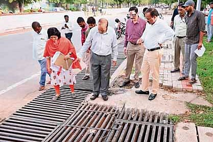 MAUD Principal Secretary M Dana Kishore inspects site for rainwater-holding structures in Hyderabad