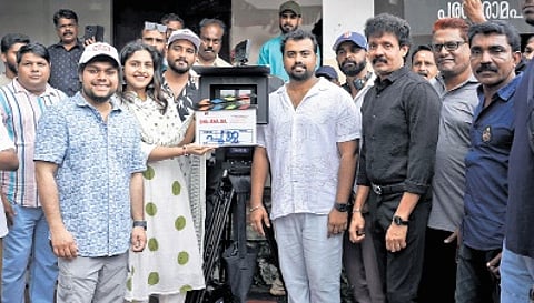 From the shooting location of Bha Bha Ba