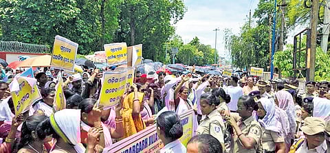 Tribals protest anti-encroachment drive in Odisha's Sundargarh town