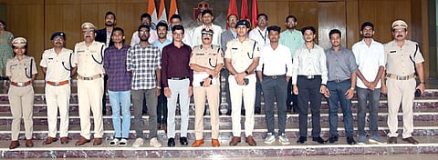 Commissionerate Police officials with the interns