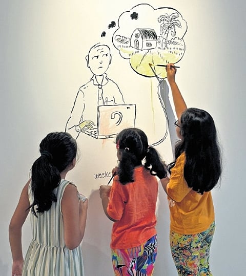 Little children to energetic elders, people from all age groups and backgrounds were seen painting at the session held at Dhi Contemporary.