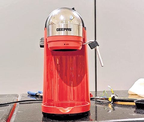 About 4 kg of gold was concealed inside a coffee maker machine