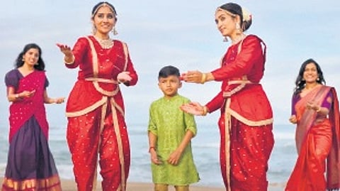 The music video was shot in two days during the peak of Australian winter and the locations were strategically chosen to showcase the many fragments that are emblematic of India in Australia, such as the Sri Venkateswara Temple in Helensburgh, and the Stanwell Park Beach.