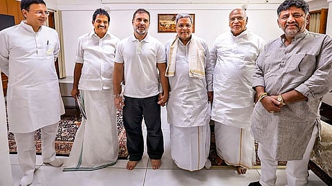 The Congress is likely to save the face of its Chief Minister and also the government in Karnataka, opine political pundits.