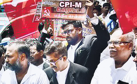 CPM cadre protest in front of the Madras HC on Friday