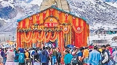 Badrinath Highway closed, 3000 pilgrims to Char Dham stranded
