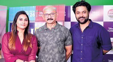 Myna Nandhini (L), Director Radha Mohan and Chandran