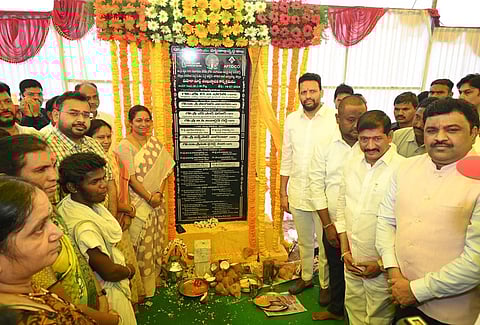 Minister TG Bharath laid the foundation stone to construct Mahila Mart at TIDCO colony in Kurnool city
