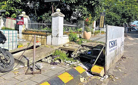 An unfinished footpath at Fort Kochi