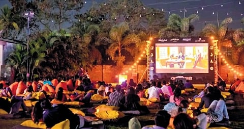 Film clubs are the best places for film enthusiasts, where they can be part of film screenings, movie launches, debates, and discussions.