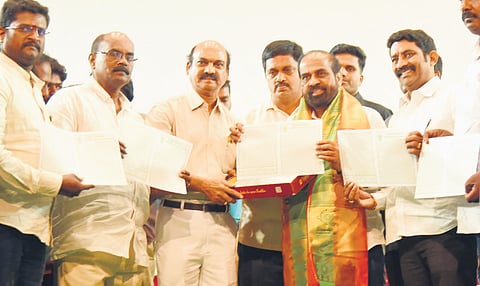 Health Minister Satya Kumar Yadav takes part in the Jeevandan Awareness Programme
in Vijayawada on Friday