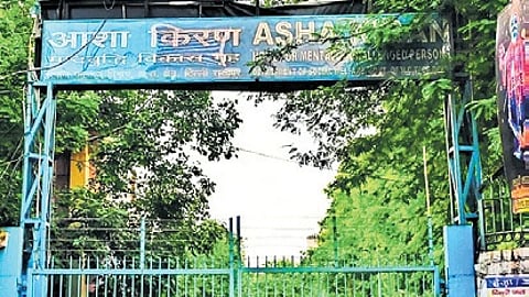 The Delhi High Court demanded the secretary of the social welfare department to urgently tackle staff crunch at the facility.