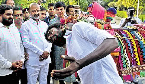 Lokmanthan 2024 brings together artists, intellectuals, and cultural showcases to celebrate the unity of Bharatiya culture in Hyderabad.