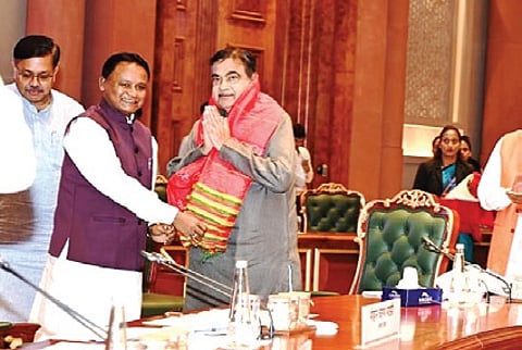 Ministry of Road Transport and Highways on Tuesday agreed in principle to execute four highway projects worth Rs 15,000 crore proposed by the state government.