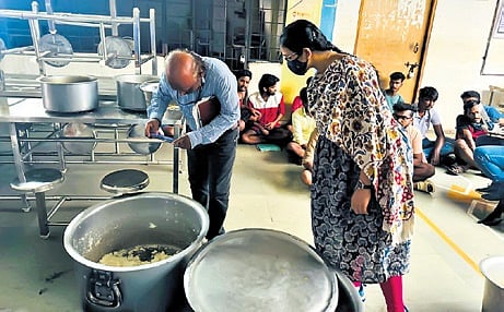ACB officials inspect the SC Welfare Hostel for Boys at Jambagh in Koti on Tuesday