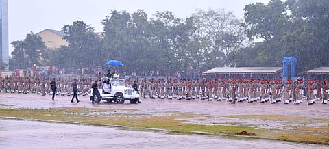 Chief Minister Pinarayi Vijayan checking the guard of honour held in connection with the 76th Independence Day at Central Stadium in Thiruvananthapuram