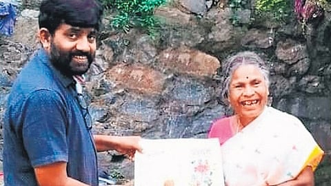 Writer Odiyan Lakshmanan and folksinger Nanjiyamma releasing the cover of the music album on World Tribal Day (August 9)