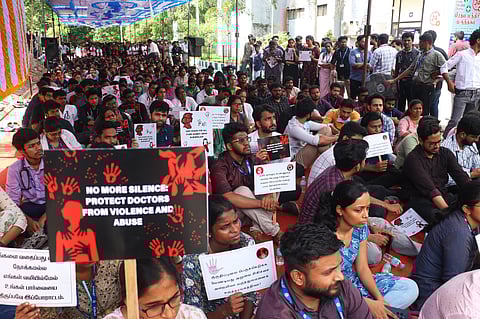 Resident Doctors at JIPMER begin an Indefinite protest in solidarity with the Nationwide Resident Doctors