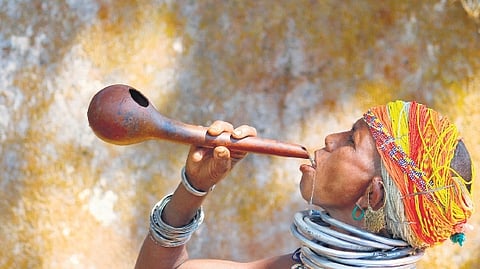 These are just a few observations from ‘Tribalography’, a photography exhibition on Indian tribes.