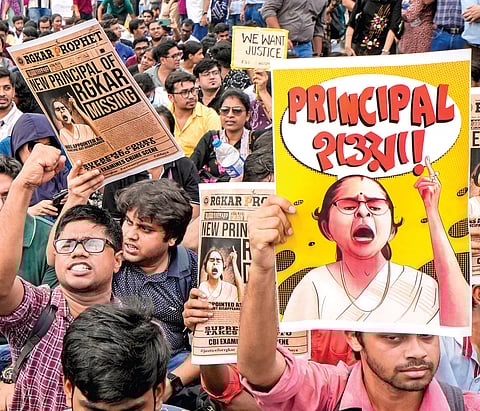 Doctors shout slogans outside Swasthya Bhavan in Kolkata