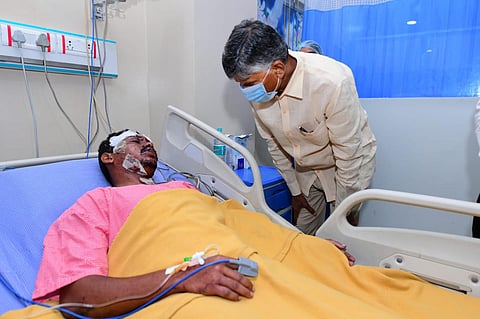 Andhra Pradesh Chief Ministwer Chandrababu Naidu seeing the injured in Achyuthapuram industrial mishap