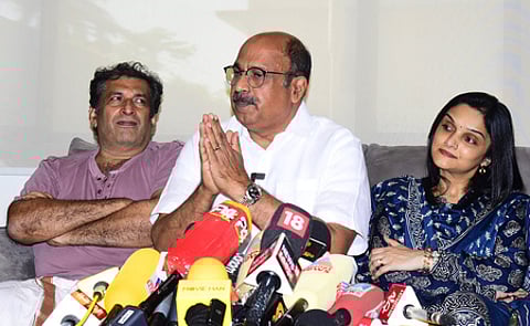 Actor Siddique addressing the press after the release of the Hema Committee report.