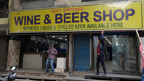 Alcohol, Liquor shop