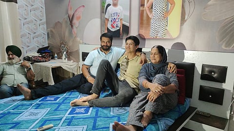 On August 18, Rin a student of Osaka University of Arts in Japan reached Amritsar with his father’s name, old address and photo which his mother Sachiye Takahata had.