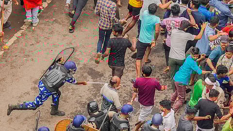 RAF personnel lathi-charge during a protest march by Paschimbanga Chhatra Samaj activists to Nabanna (state secretariat) against the alleged rape and murder of a postgraduate trainee doctor, in Howrah.
