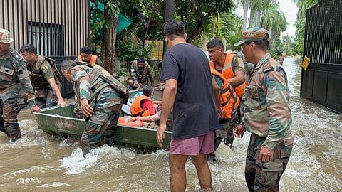 Indian army conducts rescue operations in Vadodara