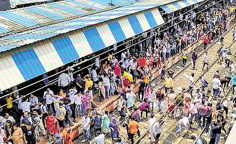 HC raps Shinde government over Badlapur mishandling