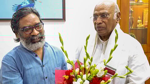 Jharkhand Chief Minister Hemant Soren meets Congress President Mallikarjun Kharge, in New Delhi, Tuesday, Sept. 3, 2024.
