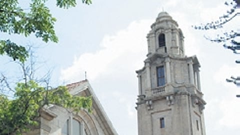 Researchers design super-capacitor that can be charged by throwing light on it