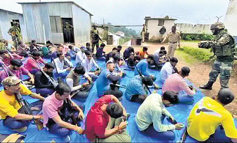 Army imparts training to civilians at a Village Defence Guard Unit in Jammu |