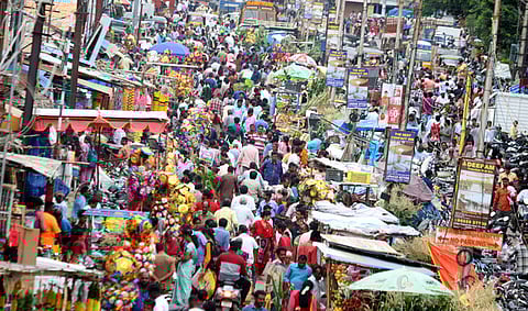 Elaborate arrangements have been made for regulating the crowd at bus stands and ensuring the smooth flow of traffic on the GST and GWT roads, the statement from Tamil Nadu police said.
