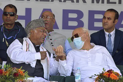 Congress President Mallikarjun Kharge and Jammu and Kashmir National Conference President Farooq Abdullah during a public meeting