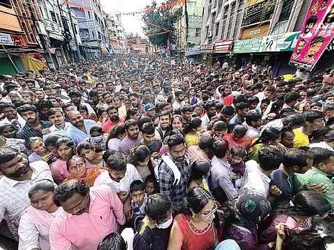 People throng the 70-foot-tall Khairatabad Ganesh pandal in Hyderabad | Sri Loganathan Velmurugan
