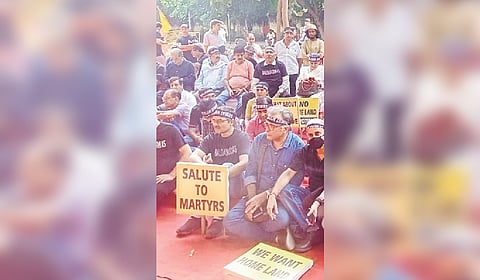 Members of Kashmiri Pandit community at Jantar Mantar, Delhi