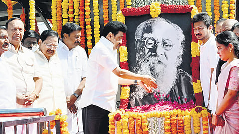 Chief Minister MK Stalin paying tributes to the statue of Periyar